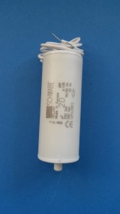 CAPACITOR 20MF