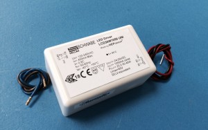 LCD36W1050